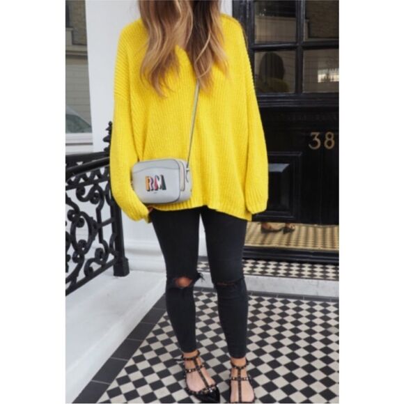 Zara Oversized Yellow Knit V-Neck Sweater - Picture 3 of 11